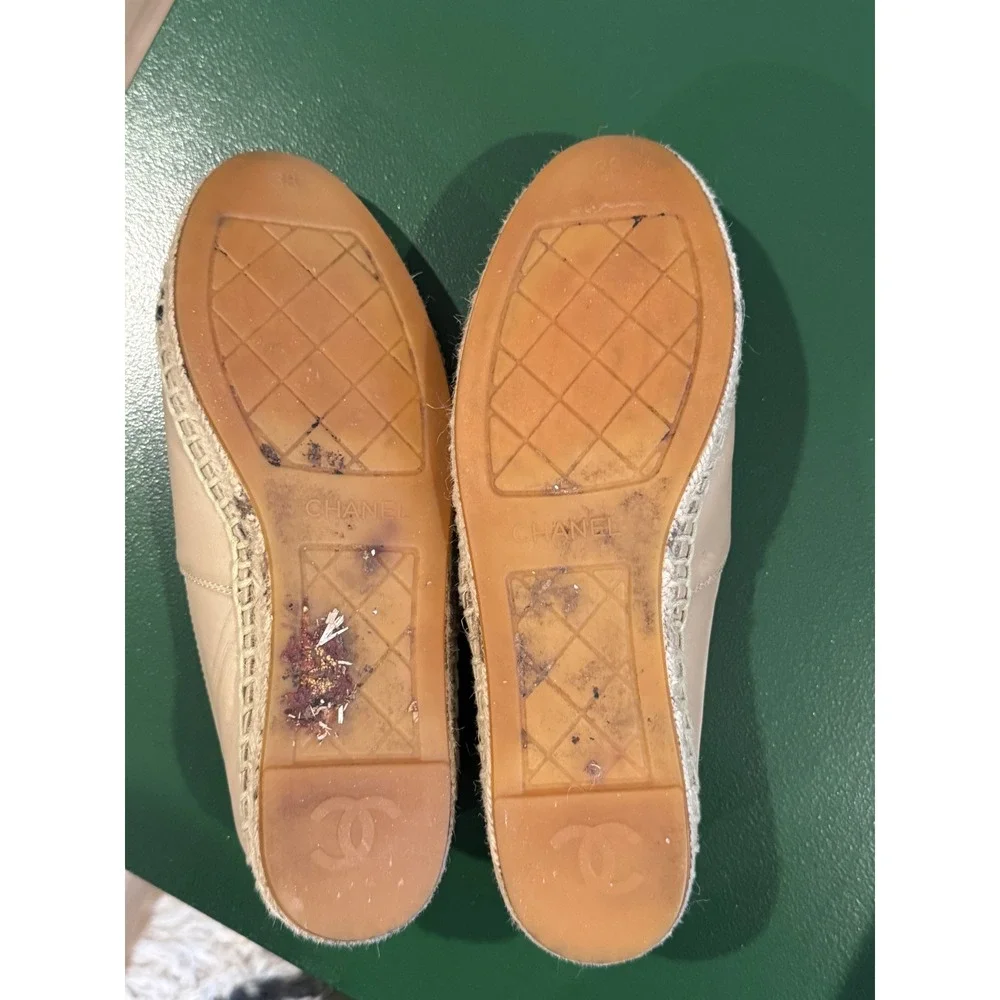 Chanel Lambskin Leather Espadrilles Beige Black CC Logo Flats  38 (missin insole